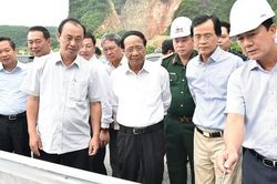 Phó Thủ tướng Lê Văn Thành kiểm tra thực địa đoạn cao tốc tuyến Bắc - Nam sẽ hoàn thành trong năm nay