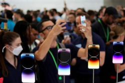 Apple chi tiền cho đối tác triển khai tính năng tin nhắn vệ tinh trên iPhone 14