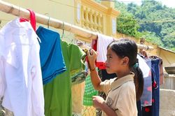 Cuộc sống tự lập của những đứa trẻ vùng cao 'đi tìm con chữ'