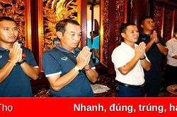 Đội tuyển U20 Việt Nam dâng hương tưởng niệm các Vua Hùng