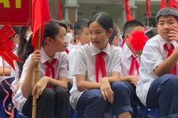 Chỉ tiêu thi đua đầu năm học là động lực nhưng cũng dễ dẫn đến thành tích ảo