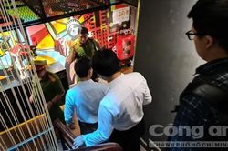 Cảnh sát PCCC hướng dẫn cách thoát khỏi đám cháy tại quán karaoke