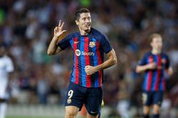 Lewandowski ghi hattrick, Barcelona thắng đậm Viktoria Plzen