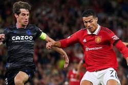 ĐIỂM NHẤN MU 0-1 Real Sociedad: Thua vì VAR tranh cãi, Ronaldo đã không còn phù hợp