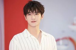 Dương Dương được 'đẩy thuyền' với Địch Lệ Nhiệt Ba