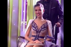 Thí sinh Miss Grand cấp tỉnh của Thái Lan ngồi xe lăn trình diễn váy dạ hội