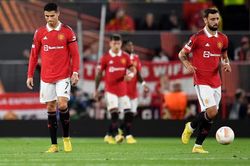 MU thua trận ra quân Europa League