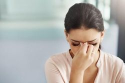 Một tiếng thở dài hơn nghèo 3 năm