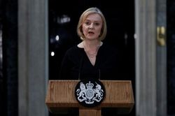 Thủ tướng Liz Truss kêu gọi người Anh đồng lòng sau khi Nữ hoàng băng hà