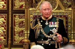 Thông điệp đầu tiên của Vua Charles III sau khi Hoàng mẫu tạ thế