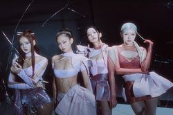 Blackpink là nhóm nữ K-pop duy nhất làm được điều này tại Anh