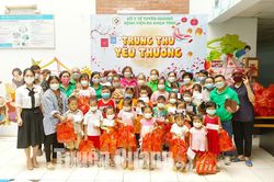 Tặng 184 suất quà cho bệnh nhi đang điều trị tại Bệnh viện Đa khoa tỉnh