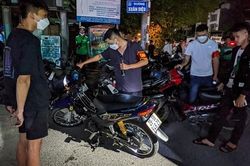 Cảnh sát 141 hóa trang 'săn quái xế' đêm Trung thu