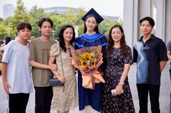 Hoa hậu Lương Thùy Linh gây ấn tượng với thành tích tốt nghiệp Đại học loại xuất sắc