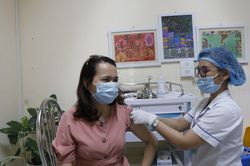 Thêm 1,5 triệu liều vaccine Covid-19 Pfizer về đến Việt Nam