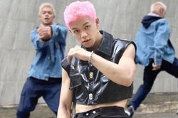 Trọng Hiếu là nam ca sĩ nhảy hit Pink Venom cuốn nhất Vpop: Nét vũ đạo khiến người xem không thể rời mắt!