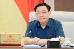 Chủ tịch Quốc hội: Tránh tình trạng 'vỏ' là phường, 'ruột' vẫn là xã
