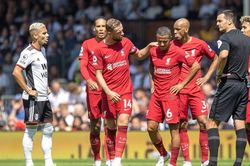 Nhận định bóng đá Liverpool vs Ajax: Tìm con đường hồi sinh từ Champions League