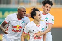 Bóng đá Việt Nam hôm nay: Bình Dương vs HAGL (17h00). Sài Gòn vs Hà Nội (19h15)