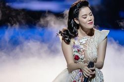 Thu Phương cùng Khánh Ly, Chế Linh biểu diễn tại quê hương Hải Phòng