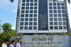 Bộ Nội vụ cắt giảm 2 vụ, sáp nhập 1 trường đại học