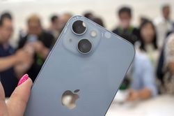 Ảnh chi tiết iPhone 14, giá từ 24,99 triệu đồng tại Việt Nam