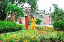 Ngập tràn sắc hoa Côn Sơn-Kiếp Bạc