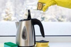 Mẹo giúp vệ sinh ấm siêu tốc nhanh chóng, hiệu quả