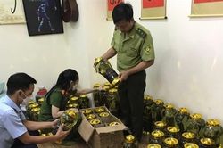 Thu mua rượu ngâm hổ mang, bọ cạp rồi lên mạng rao bán