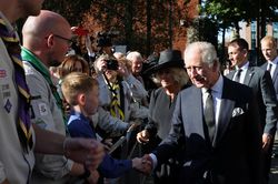Gần 100 nhân viên của Vua Charles III có nguy cơ mất việc