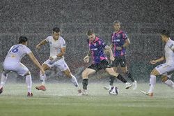 Sài Gòn FC mất cả tỷ đồng vì bị Văn Quyết gỡ hòa
