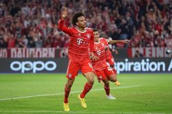 Lewandowski 'tịt ngòi,' Barcelona lại 'nếm trái đắng' trước Bayern
