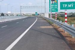 Thống nhất phương án thiết kế đường gom và lịch giao mặt bằng dự án cao tốc Châu Đốc – Cần Thơ – Sóc Trăng