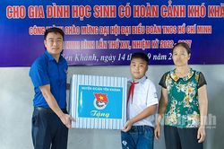 Khánh thành ngôi nhà 'khăn quàng đỏ' cho gia đình học sinh có hoàn cảnh khó khăn