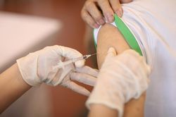 Thiếu vaccine tiêm cho trẻ, Viện Vệ sinh Dịch tễ Trung ương nói gì?