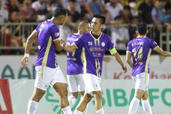 CĐV ủng hộ Văn Quyết trở lại đội tuyển Việt Nam