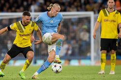 Pep Guardiola ví Haaland với Johan Cruyff và Ibrahimovic