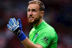 Man United chiêu mộ 'thủ môn xuất sắc nhất thế giới'?