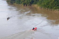 Phát hiện thi thể nam sinh trên sông Lam