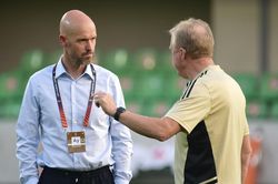 Tin MU 17/9: Duyệt 3 mục tiêu chuyển nhượng của Ten Hag. UEFA sẽ nới lỏng quy định để giúp MU?