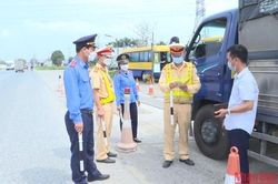 Thái Bình xử phạt hơn 1,3 tỷ đồng các xe chở quá tải trọng