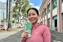 Vé xem tuyển Việt Nam ở sân Thống Nhất: Người mua ít, phe vé nhiều