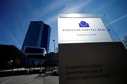 ECB ưu tiên ổn định giá hàng hóa