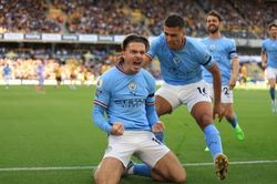 Thể thao Thể thao Xử đẹp Wolves, Man City tạm chiếm ngôi đầu