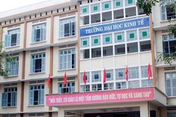Giảng viên khoa Luật nhờ sinh viên thi hộ