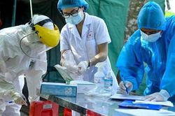 18 tháng có 9.680 nhân viên y tế xin thôi việc, bỏ việc: Bộ Y tế chỉ ra 4 nguyên nhân chính