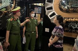 Hà Nội: Yêu cầu tháo dỡ toàn bộ 40 phòng hát karaoke chưa được cấp phép