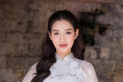 Hoa hậu Đỗ Thị Hà khoe vẻ đẹp thuần khiết, trong veo
