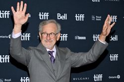 Steven Spielberg rộng đường tới Oscar