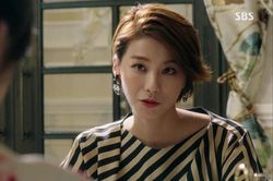 Chưa ly hôn chồng đã công khai cặp bồ với gái trẻ